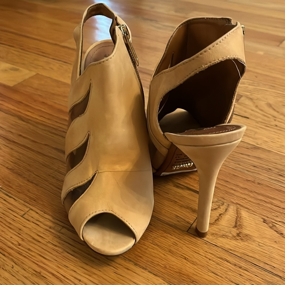Schulz Booties - Picture 5 of 10